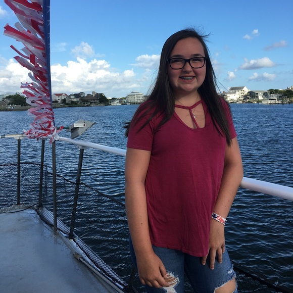 Meet your Posher, Emily - Picture 1 of 1